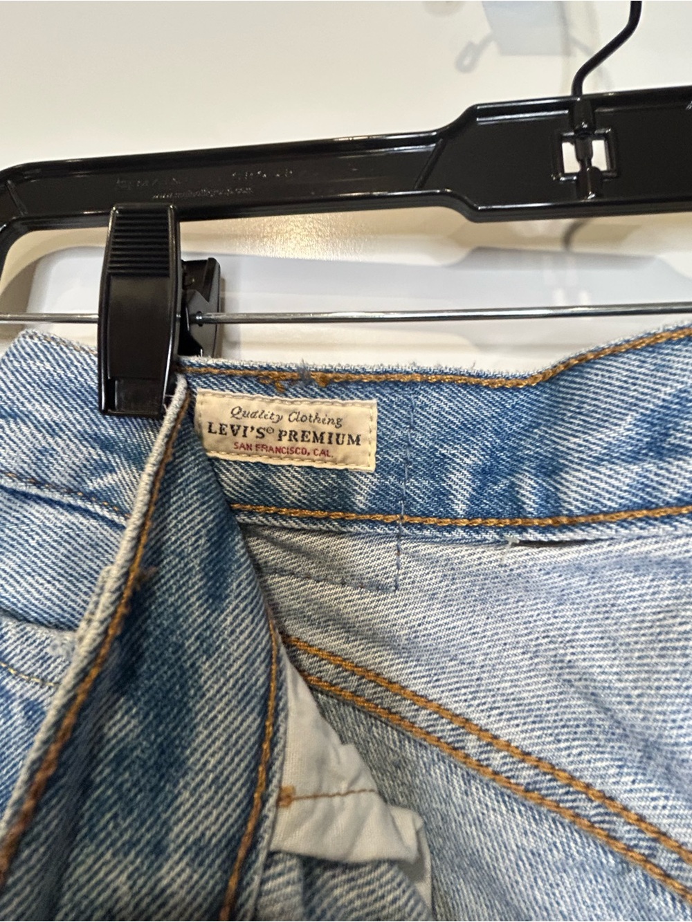 Levi's 501 Original Ripped Distressed Jeans Size W25 L30 - Picture 6 of 6